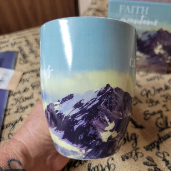 Faithfully yours Faith can move mountains cup with box - Picture 3 of 8